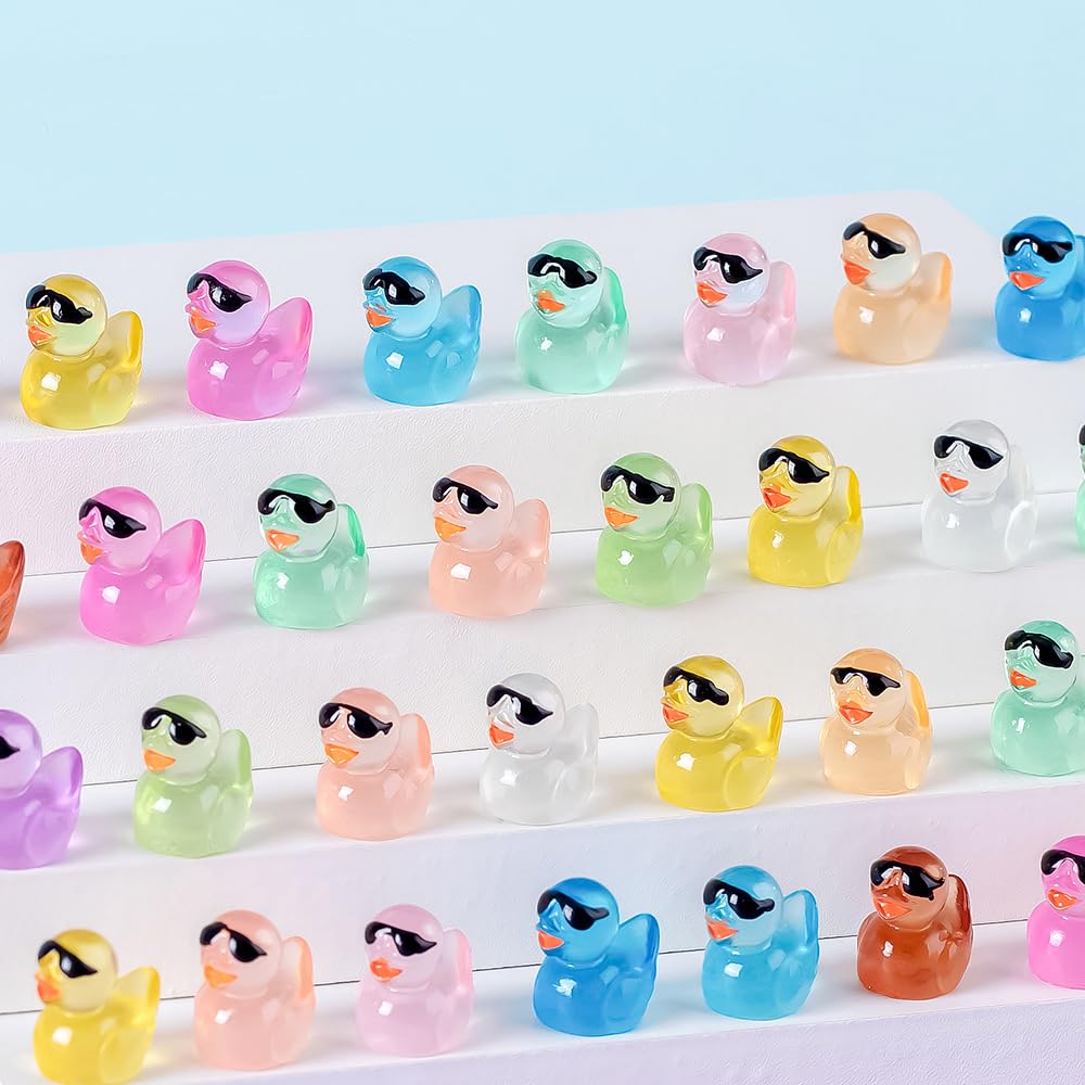 Chakanlx 110Pcs Luminous Sunglasses Mini Resin Duck 11 Colors Little Small Ducks Glow In The Dark Duck Figures For Dollhouse Aqu