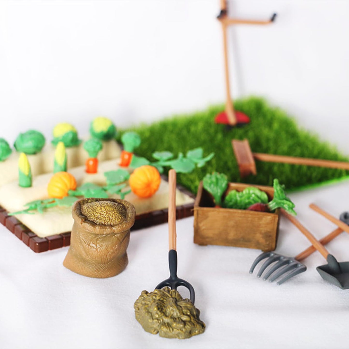Imikeya 1 Set Miniature Dollhouse Farm Model Kit: Vegetable Furniture Field Scene Mini Landscape Models Mini Farm Tool Models Mi