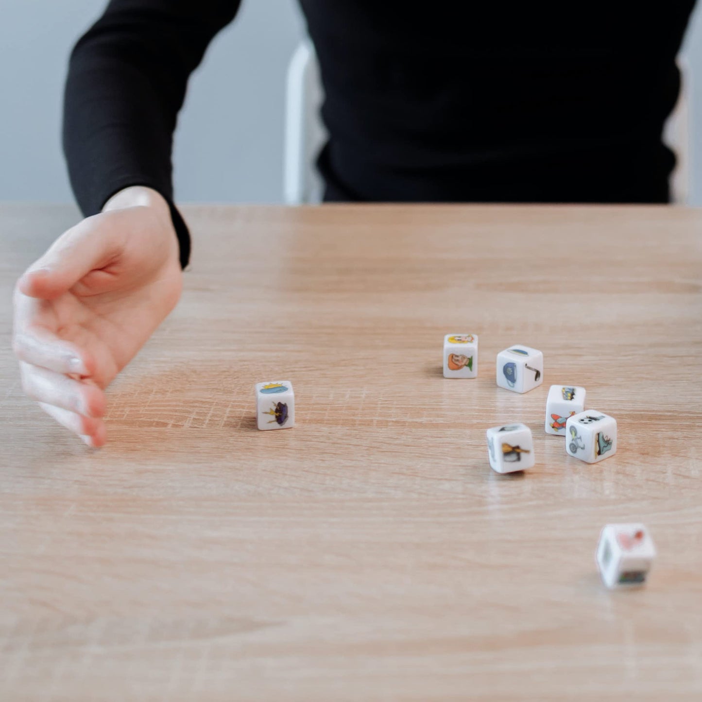 100 PCS Blank White Dice 16MM Acrylic Dice Blank White Cubes with Smoothed Surface Six Sided Dice for Board Games, DIY