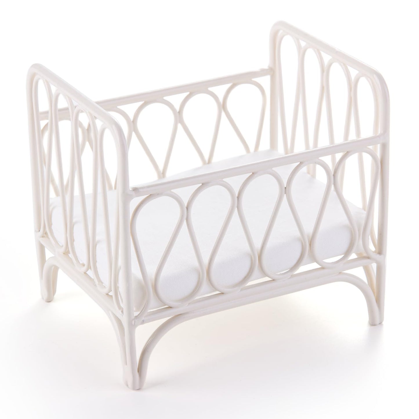 Minamzee 1:12 Dollhouse Crib  1 Set Miniature Iron Baby Bed with Bedding  Modern Cradle Model Mini Doll Crib Dollhouse Furniture Decorations Accessories