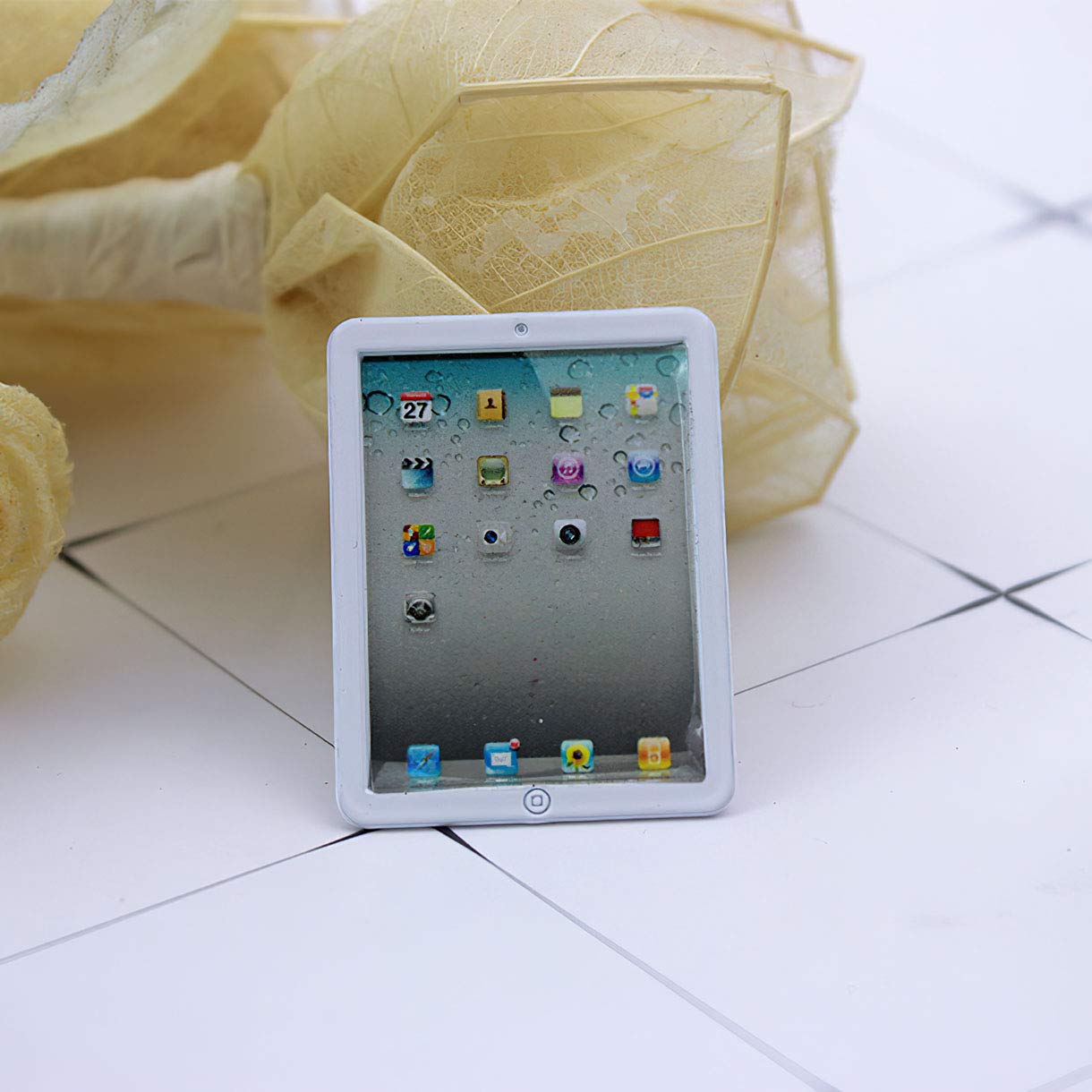 Dollhouse Decoration Miniature Accessories Dollhouse Computer Laptop Tablet Phone Simulation Accessories For Doll 1/6 1/12 Miniatures Play Set - 3 Pcs (3 Laptop- White)