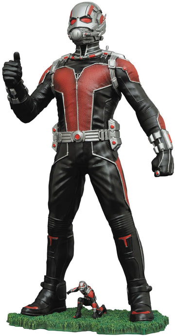 Diamond Select Toys Marvel Gallery: Ant-Man Movie Version Pvc Figure, 9''