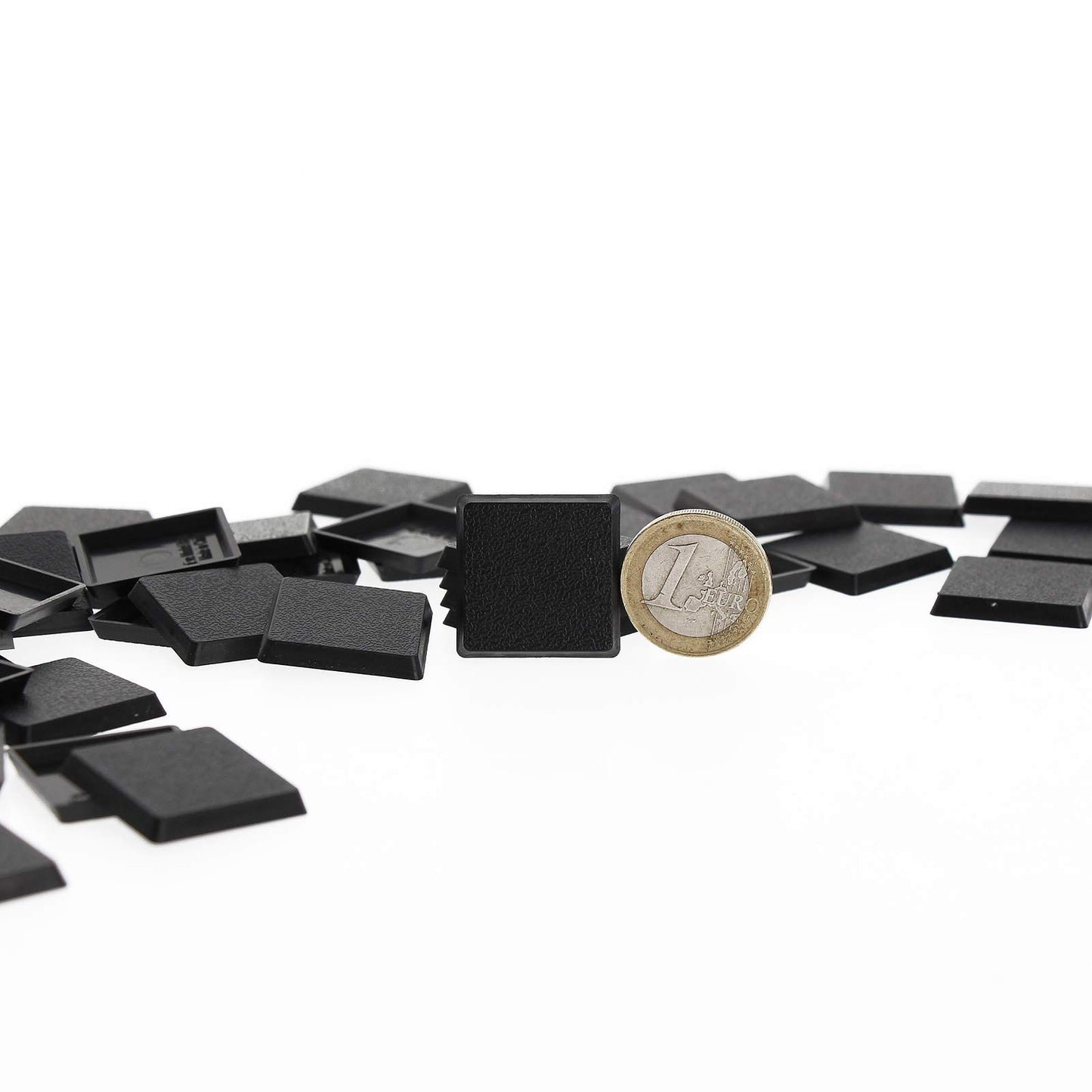 100PCS 25mm Square Black Miniature Model Bases for Tabletop or Miniature Wargames (25mm(0.98inch), 100PCS)