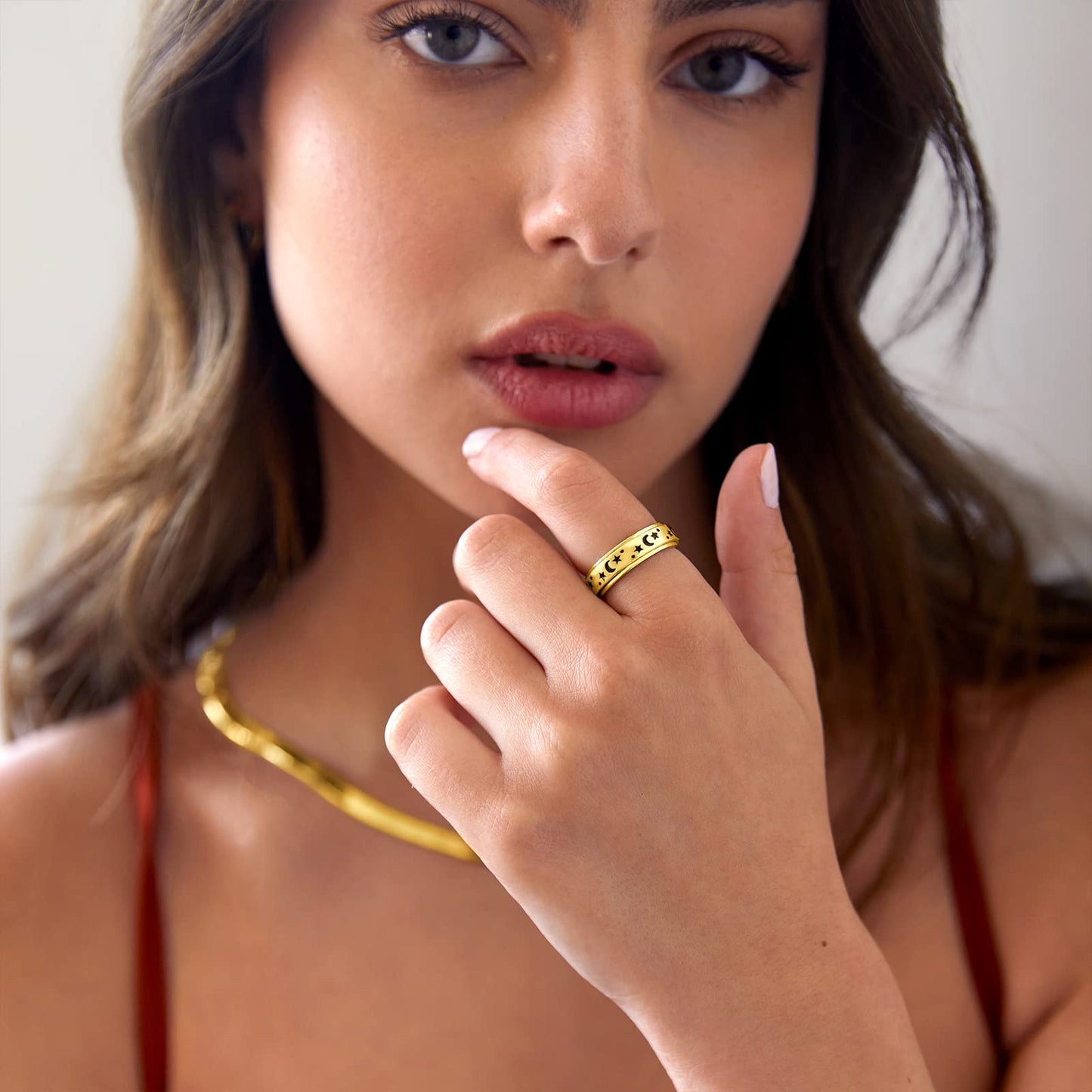 Pavoi Spinning Anxiety Ring (Moon And Star, Yellow Gold, 6)