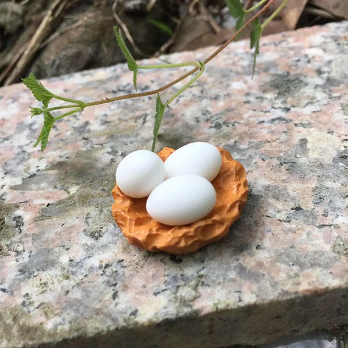 Mini Resin Tiny Hen Chick and Eggs, Dollhouse Miniature Tiny Hen Chick and Eggs, Terrarium Fairy Garden Dolls Toy, Mini Micro La