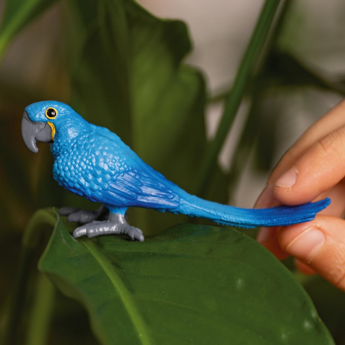 Schleich Wild Life New 2024 Wild Animal Toy Hyazinth Macaw Bird Figurine