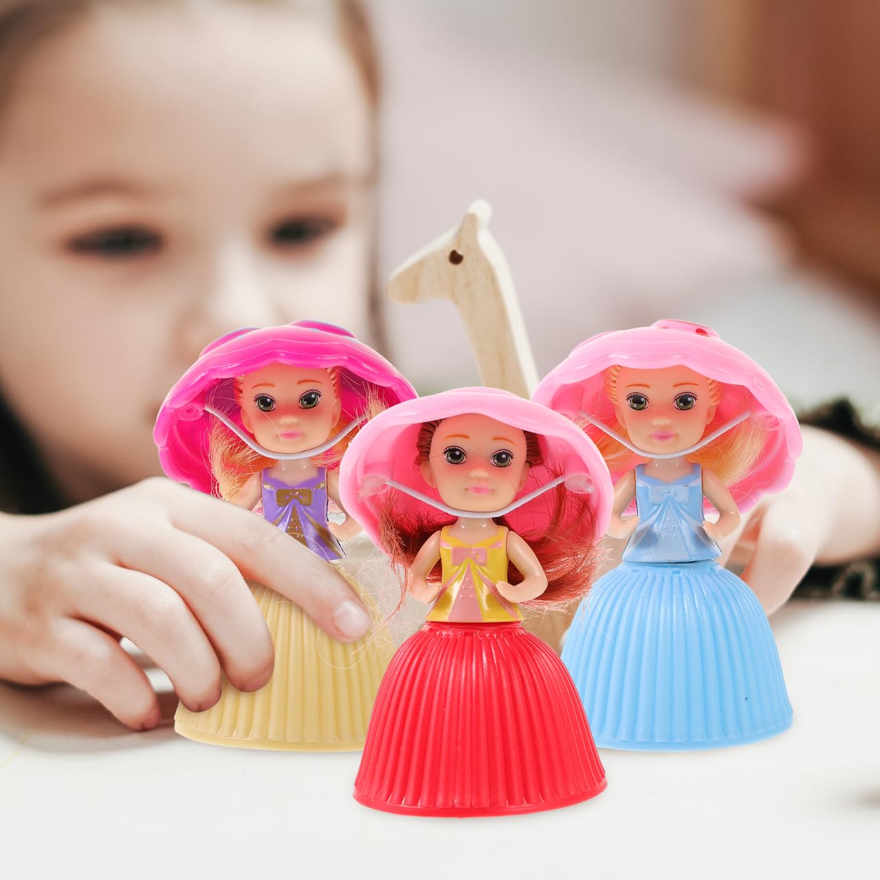 Ipetboom 3PCS Mini Beautiful Cake Doll Toy - Surprise Cupcake Princess Doll Toys - Transforming Scented Princess Dolls for Girls Funny Game Gift (Random)