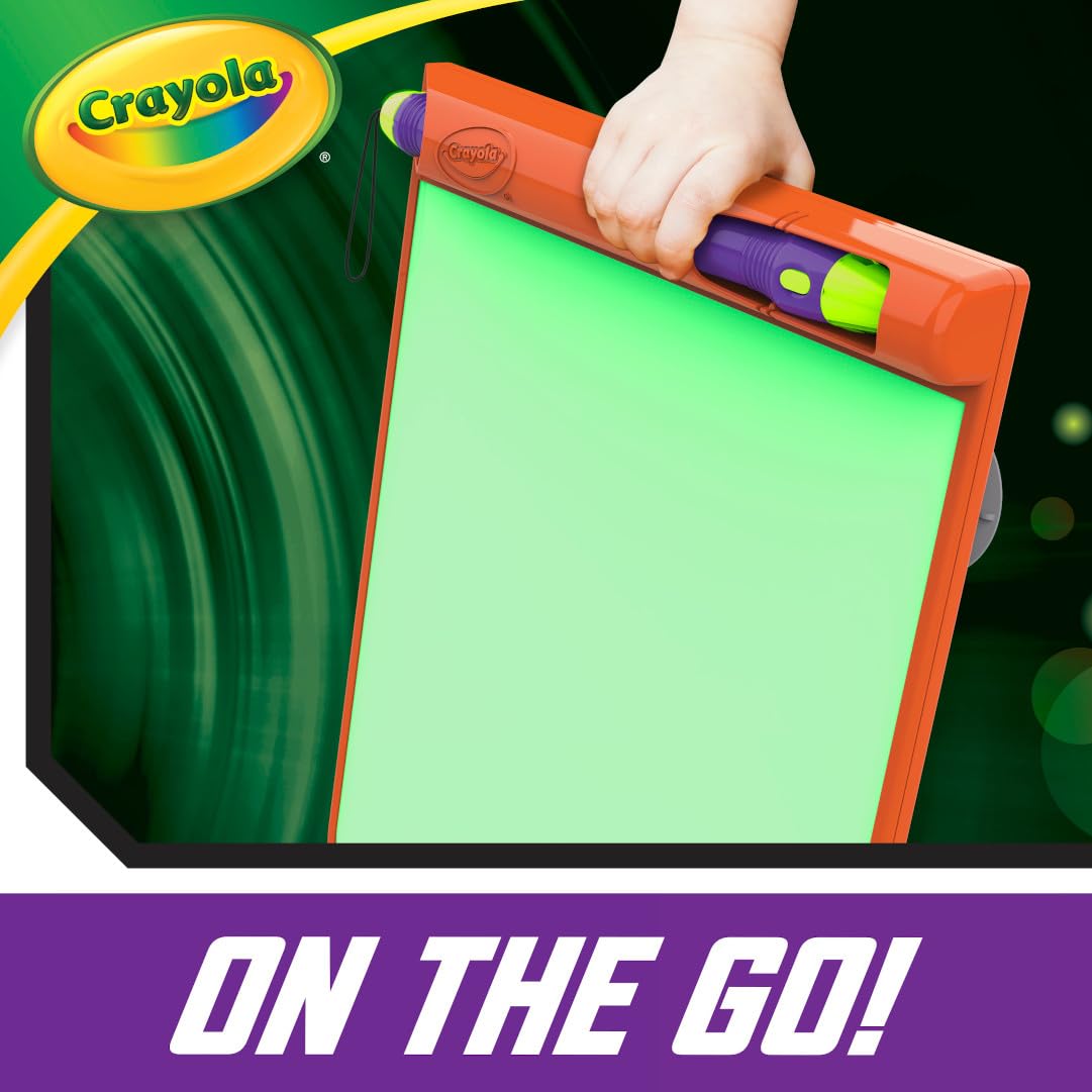 Crayola Travel Glow Art Studio - Glow in the Dark Toys for Kids, Assorted Colors, 8.5 x 10 inches, Ages 6-9, Model 042505