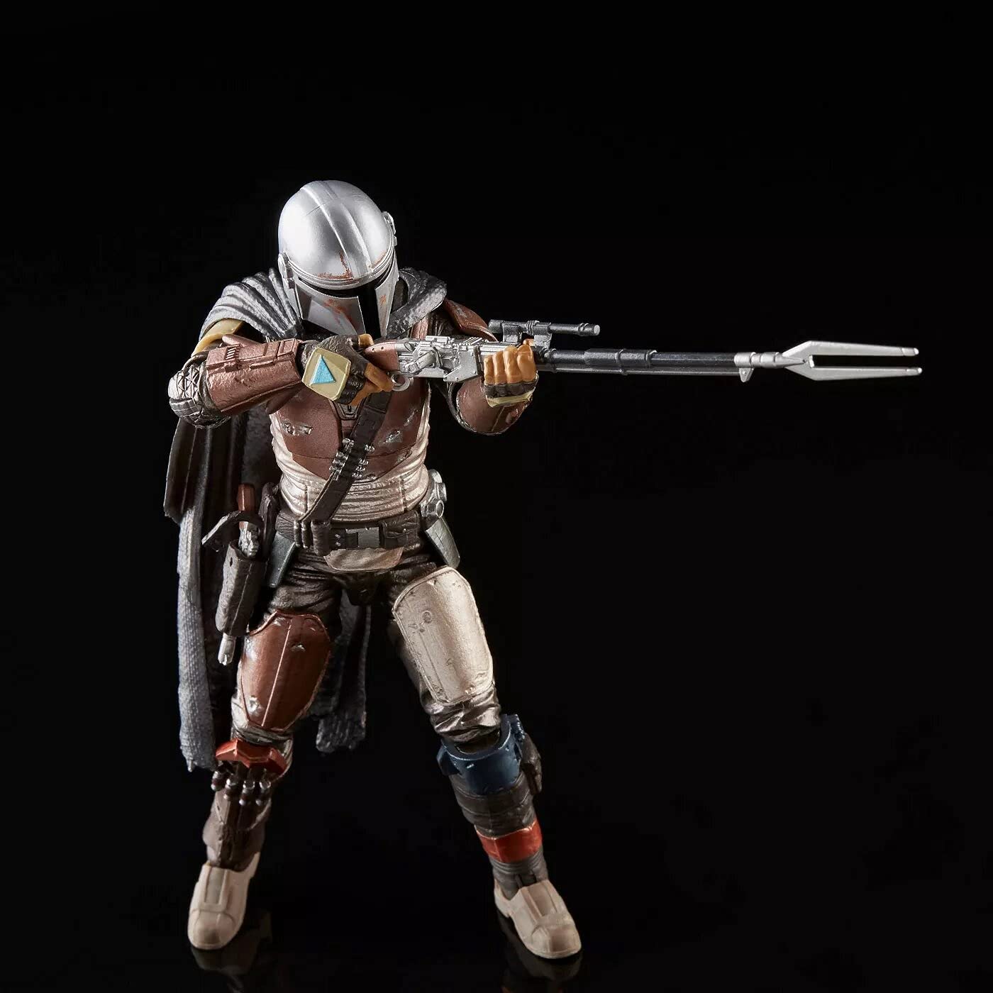Star Wars The Black Series 6' Carbonized The Mandalorian (Target Exclusive).