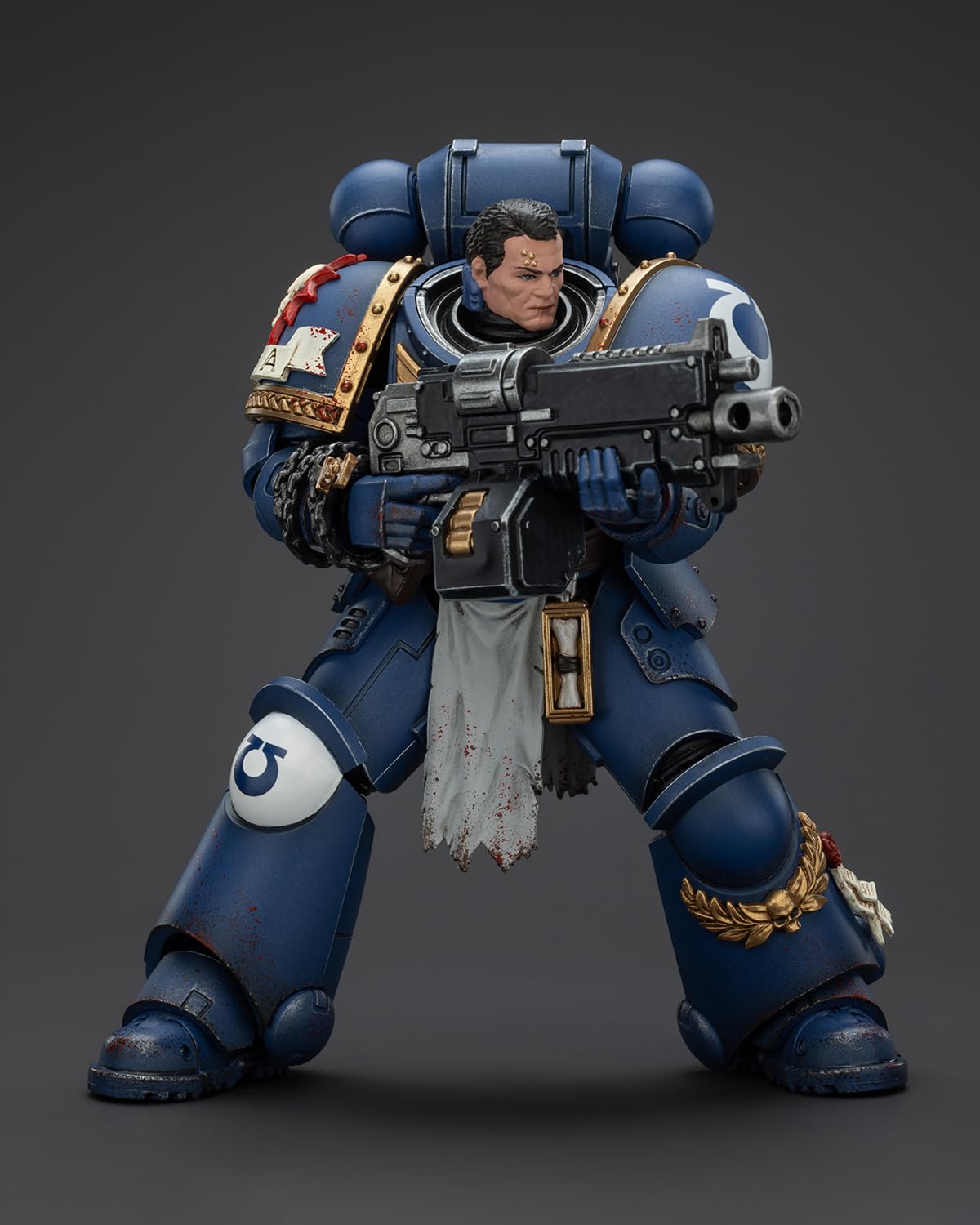JoyToy Warhammer 40K 1:18 Action Figure  Ultramarines Lieutenant Titus Collectors Edition  Battlefield Paint  5.03 in High