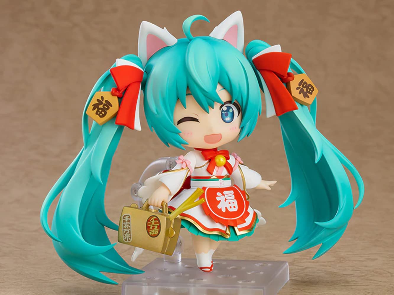 Good Smile Character Vocal Series 01: Hatsune Miku (Maneki Miku Ver.) Nendoroid Action Figure, Multicolor