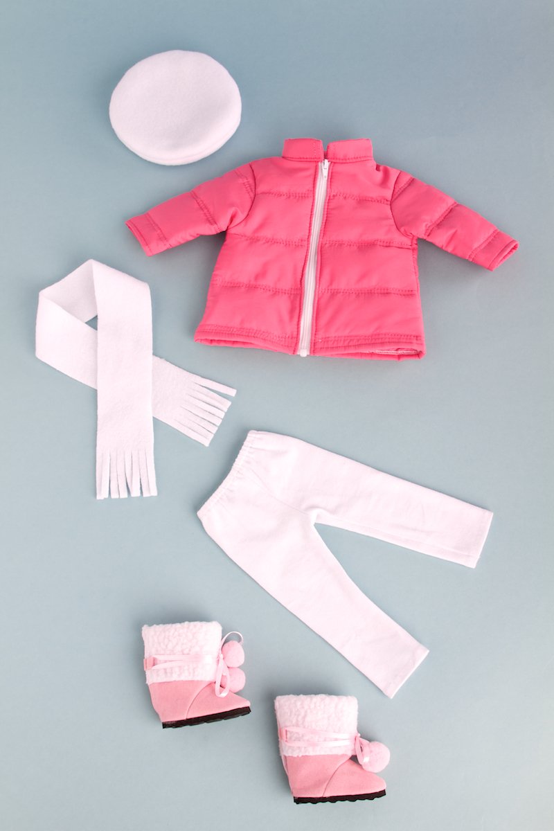 Dreamworld Collections Parisian Adventure - 5 Piece Outfit - Pink Coat, White Beret, Scarf, Leggings And Pink Boots - Clothes Fi