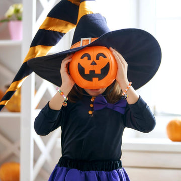 DULEFUN 12pcs Halloween Bracelets for Kids, Halloween Party Favors Bead Bracelets and Charms Set Trick or Treat for Boys Girls H