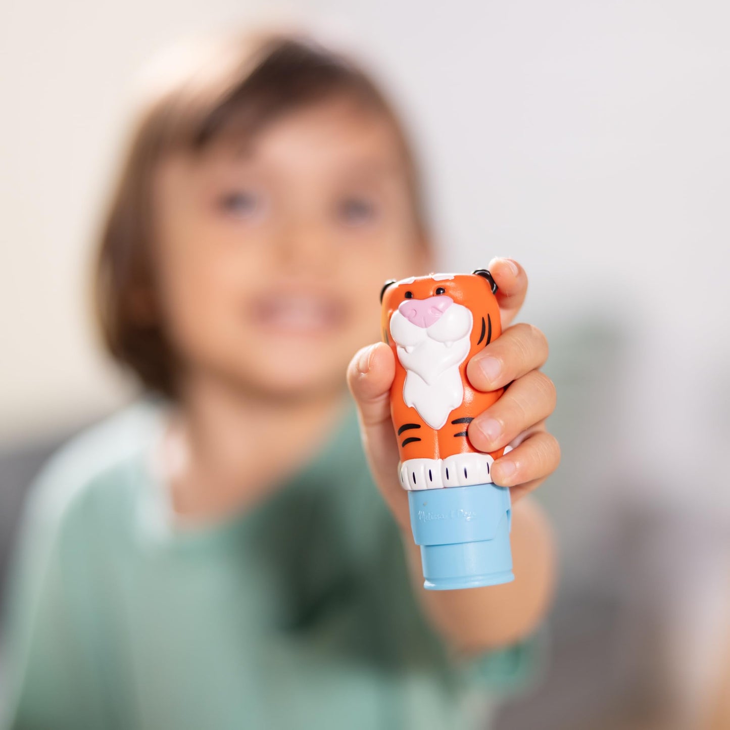 Melissa & Doug Sticker Wow! 24-Page Activity Pad and Sticker Stamper, 300 Stickers, Arts and Crafts Fidget Toy Collectible Chara