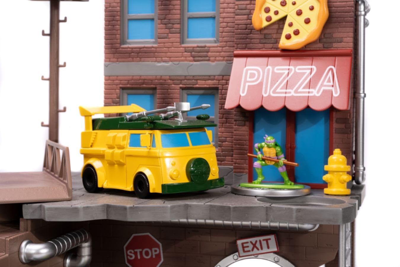 Jada Toys Teenage Mutant Ninja Turtles Turtle Lair Nano Scene with Die-Cast Figures, Plastic, Model JAD34679, Color: Nano Scene Lair