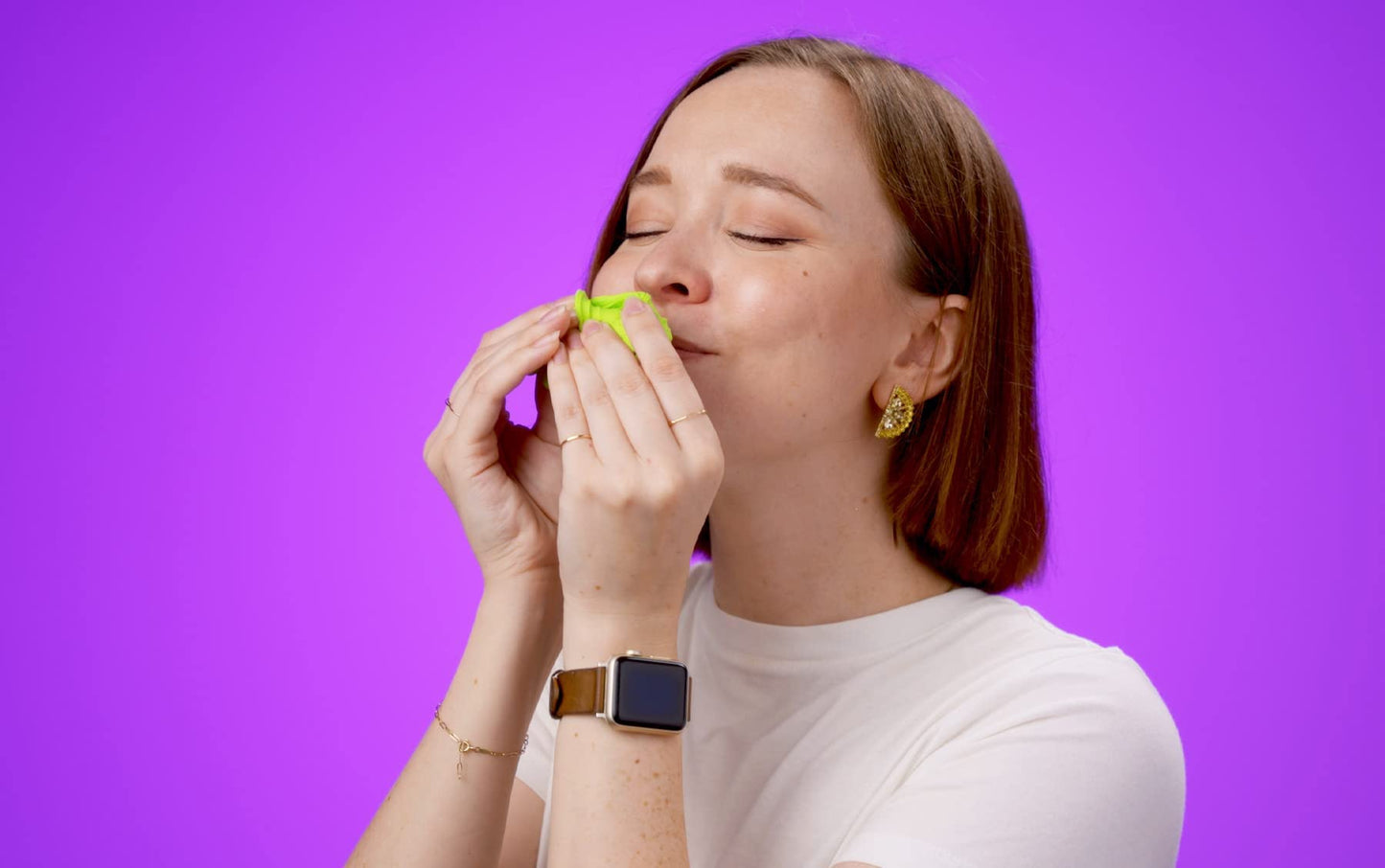 Crazy Aarons Thinking Putty - Crisp Apple - Sensory Putty for Kids and Grown ups in a 4 Tin - Creative and Endless Fun, Stress