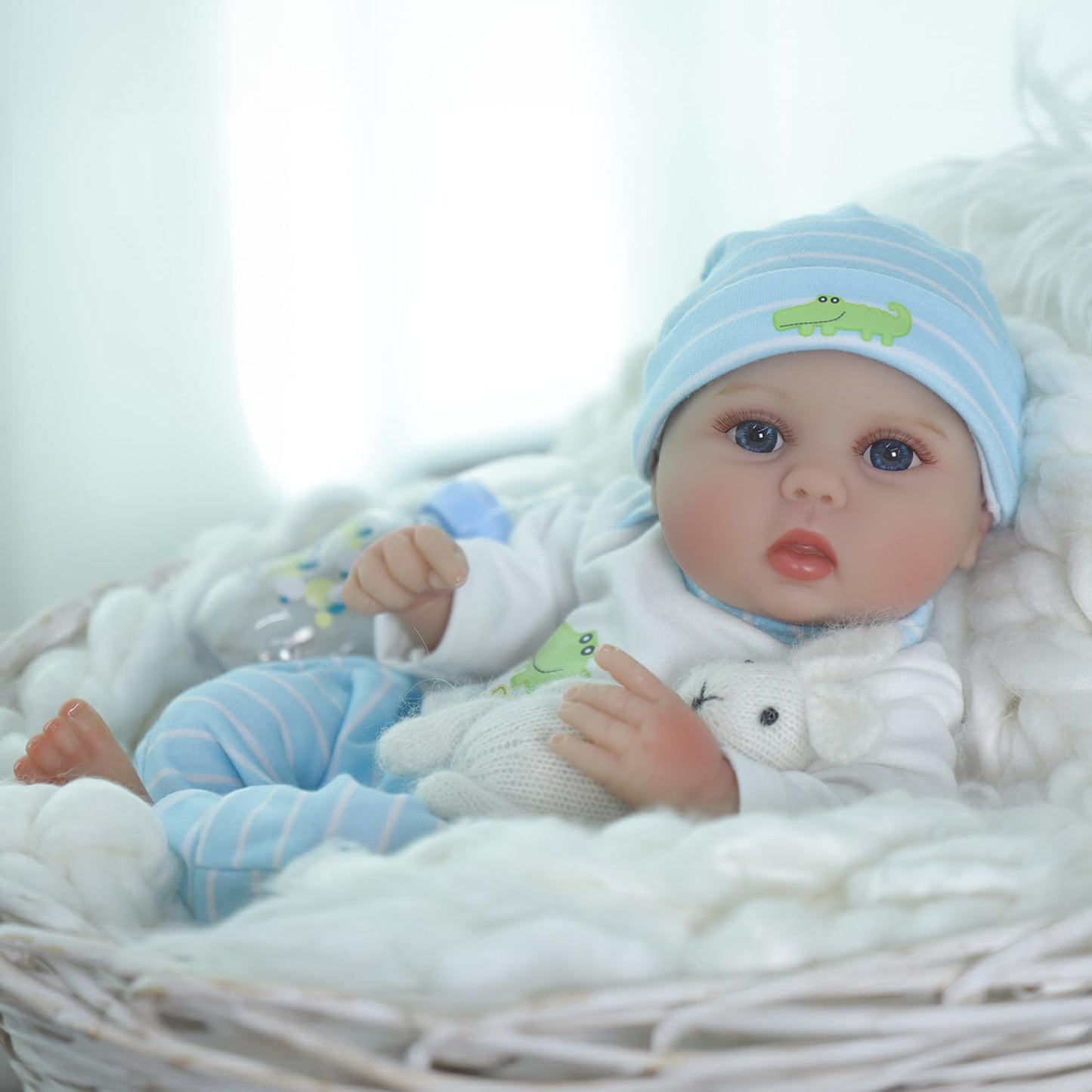 SCOM Lifelike Reborn Baby Dolls - 16 inch Realistic Baby Toddler Dolls Soft Cloth Body Vinyl Limbs  with Clothes and Doll Accessories Gifts for Kids Age 3+