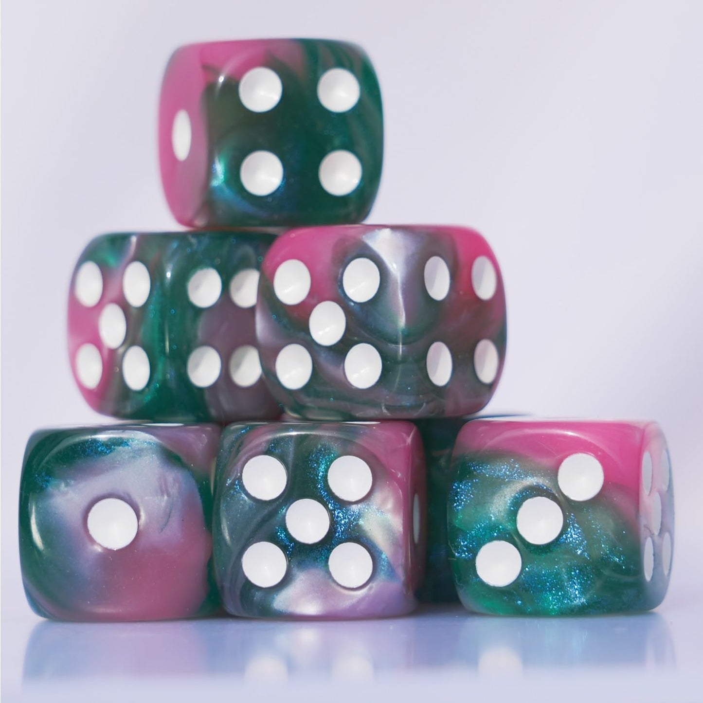 Generic 10 Pc 16Mm Acrylic Dice Set For Rpg Mtg Dnd Dice Table Games And Board Games (Pink + Green)