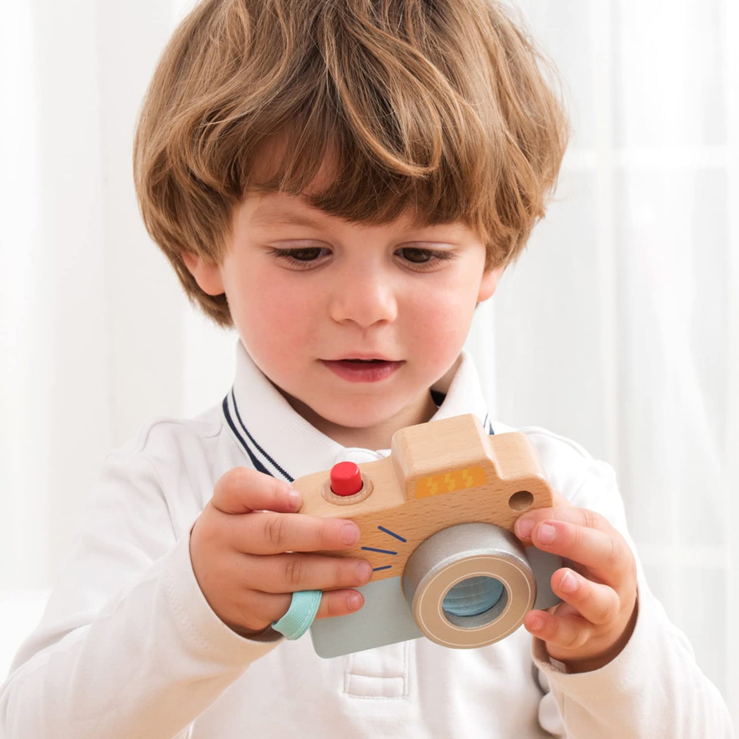 New Classic Toys Wooden Camera Educational Toy for Toddlers, Multicolored, 100 x 82 x 51mm, Model: wooden-camera