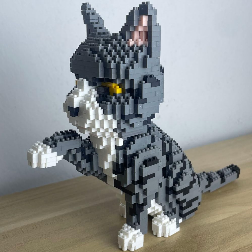 Friendly Tabby Cat Model Micro Mini Building Block Toy Sets: an Endearing Decor Recalling The Sweetness of Cats