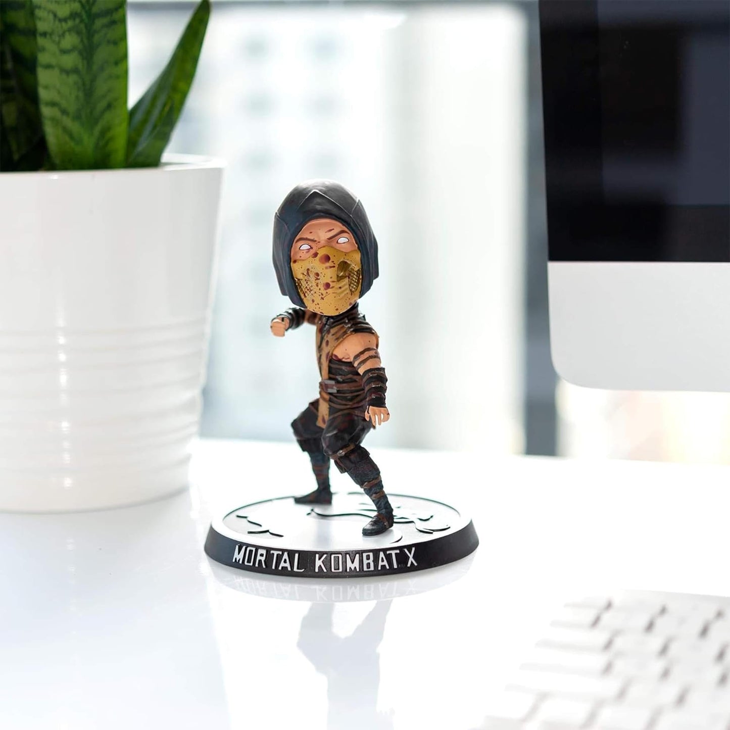 Mezco Toyz Mortal Kombat X Bloody limited availability Scorpion 6 Inch Bobble Head Figure