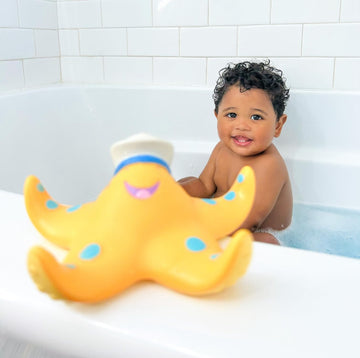 Nuby Starfish Ring Toss Bath Toy, Includes 3 Toss Rings (Crabfish, Tropical Fish And Seahorse)