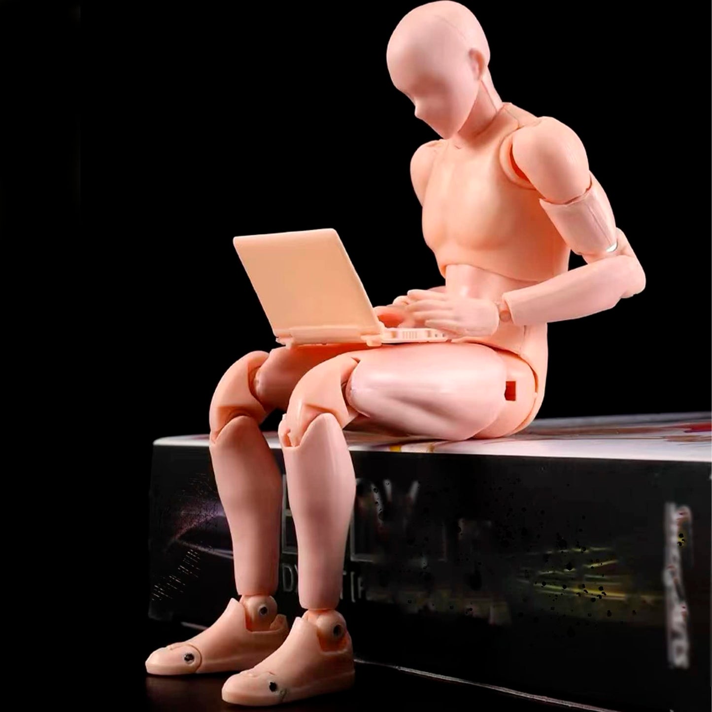 Gnallang Action Figures Pvc Model (Yellow Color) With Box Drawing Figure Models For Artists(Male)