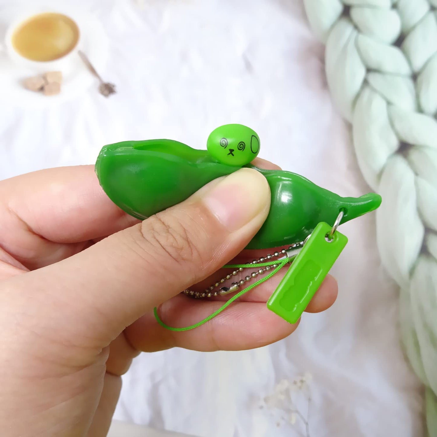 Honbay 6Pcs Pea Pod Decompression Toy Squeeze Beans Peapod Fidget Toy Extrusion Edamame Pea Keychain Keyring Stress Relieving Keychain Toys