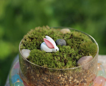 Mini Terrarium Rabbit, Dollhouse Miniature Tiny White Rabbit with Pink Ear, Terrarium Fairy Garden Dolls Toy, Mini Micro Landsca