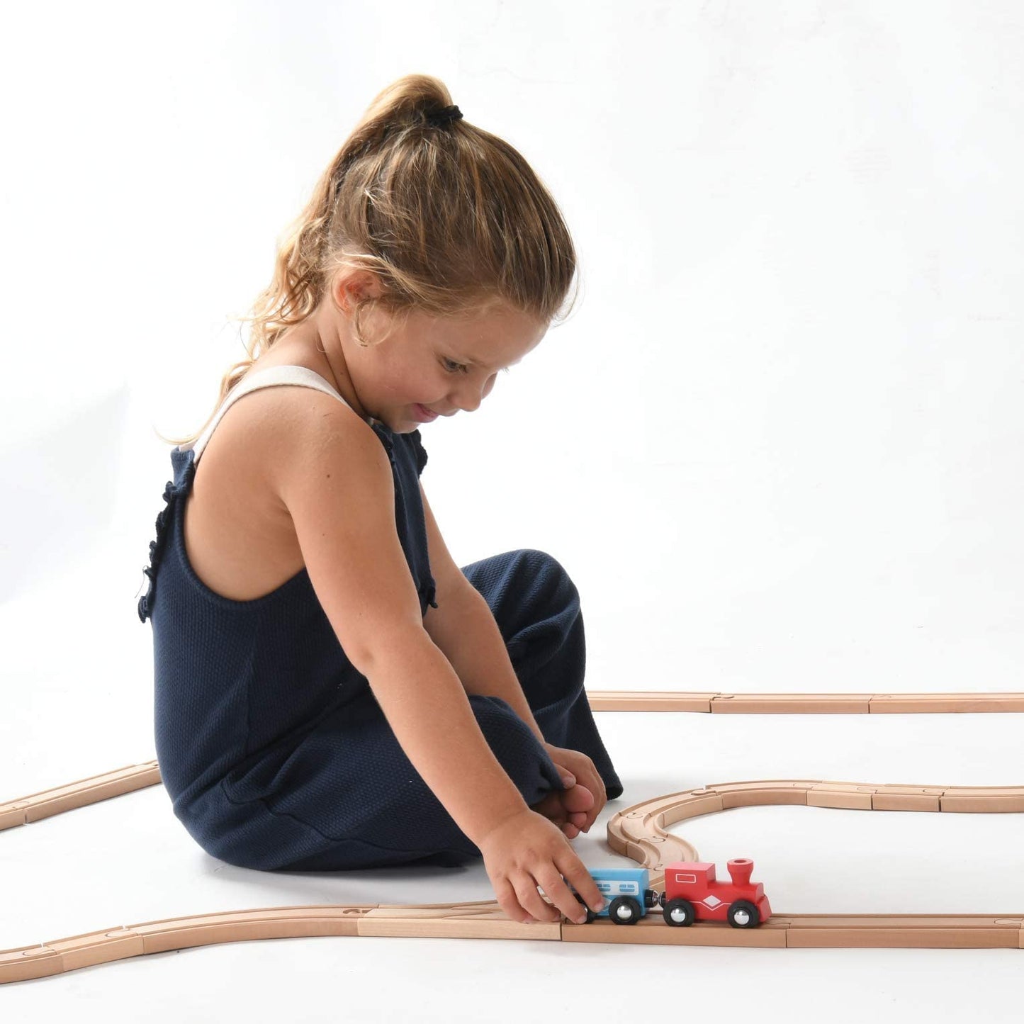 Play22 Wooden Train Tracks - 52 Pcs + 2 Bonus Car Toy Trains - For Kids Is Compatible With Thomas Wooden Railway Systems And All