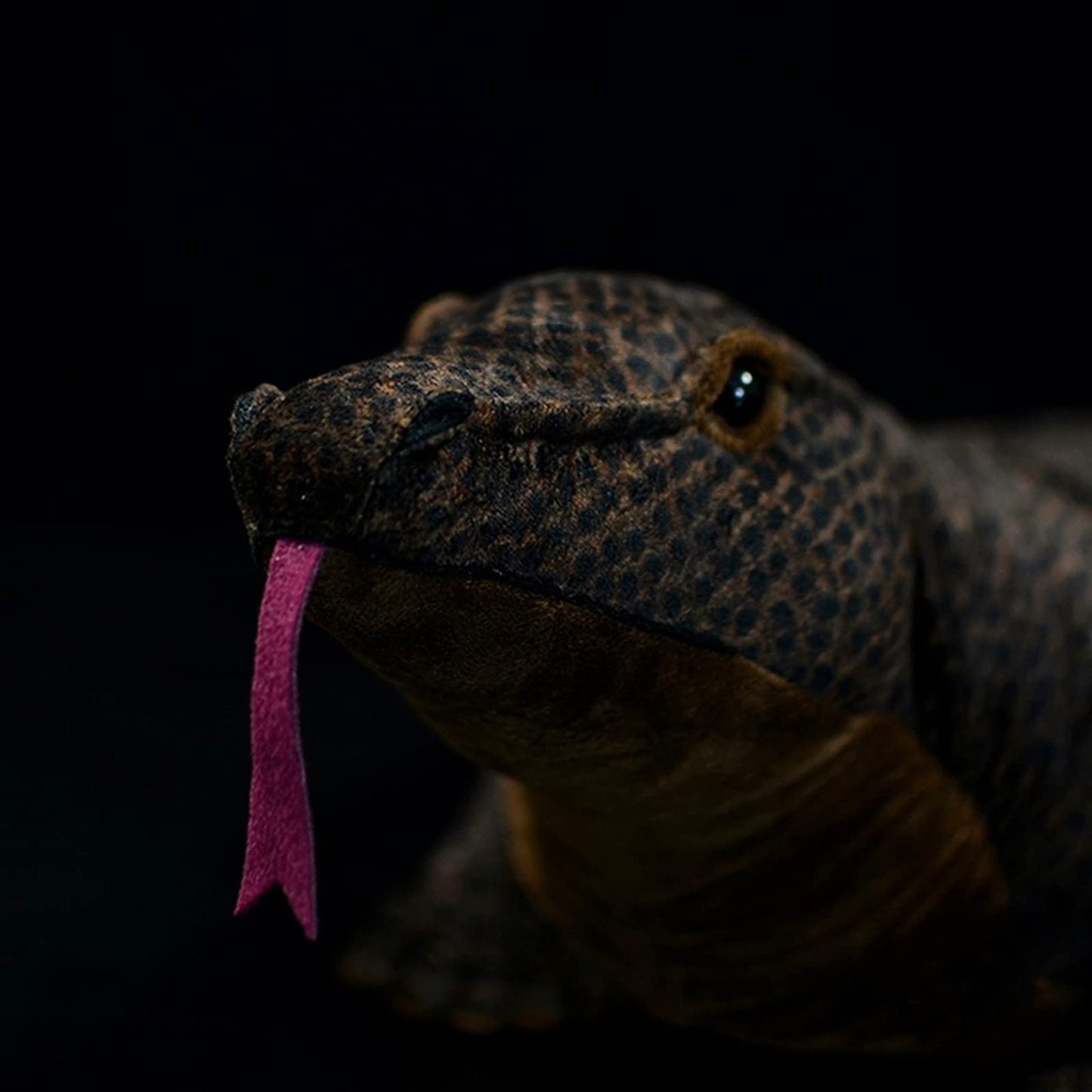 Zhongxin Made Komodo Dragon Plush Toy - Lifelike 30Inch Komodo Dragon Monitor Lizard Stuffed Animals, Soft Crawling Long Lizard Stuffed Toys, Unique Plushie Toys Model Dolls Collection For Kids