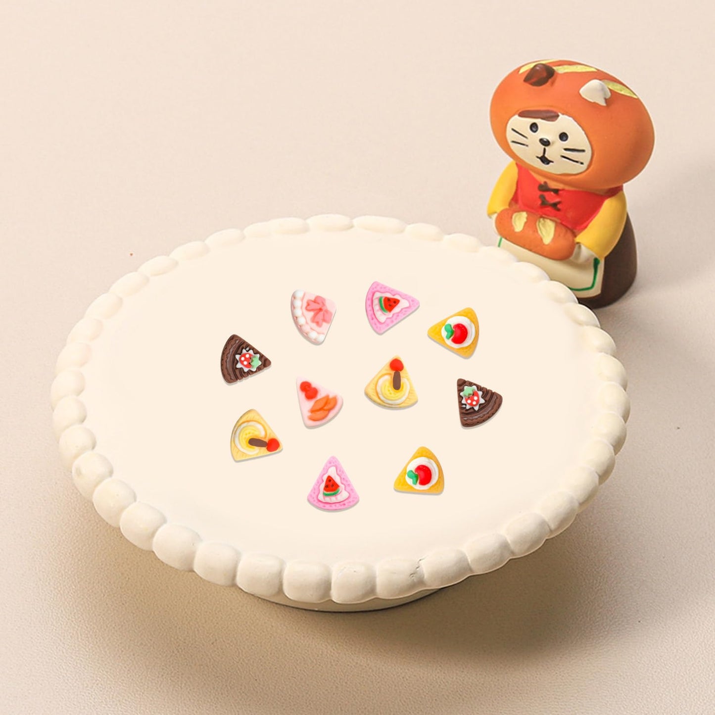 100 Pieces Mini Cake For Dollhouse Miniatures Mini Food For Crafts Tiny Resin Things For Dollhouse Mini Kitchen Micro Landscapin
