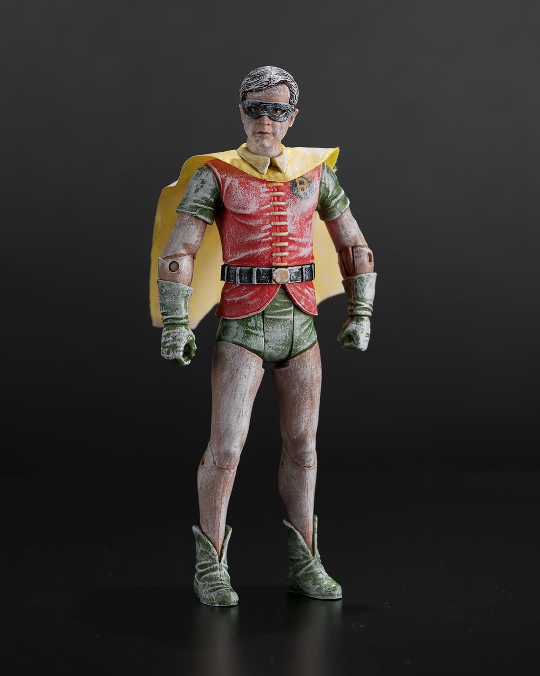 Mcfarlane Toys - Dc Retro Wax Robin (Batman 66') 6In Action Figure