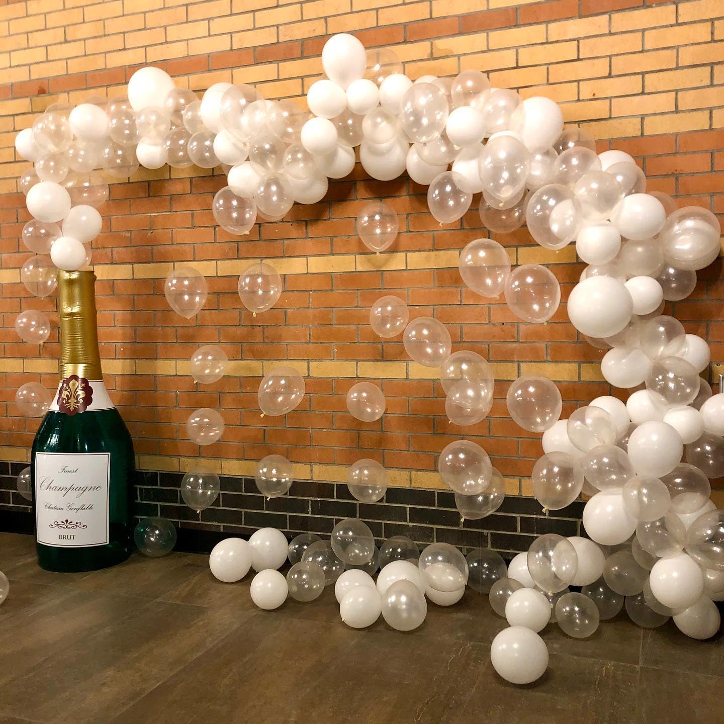 Bezente Clear Balloons Latex Party Balloons - 100 Pack 12 Inch Round Helium Transparent Balloons For Wedding Baby Shower Birthda
