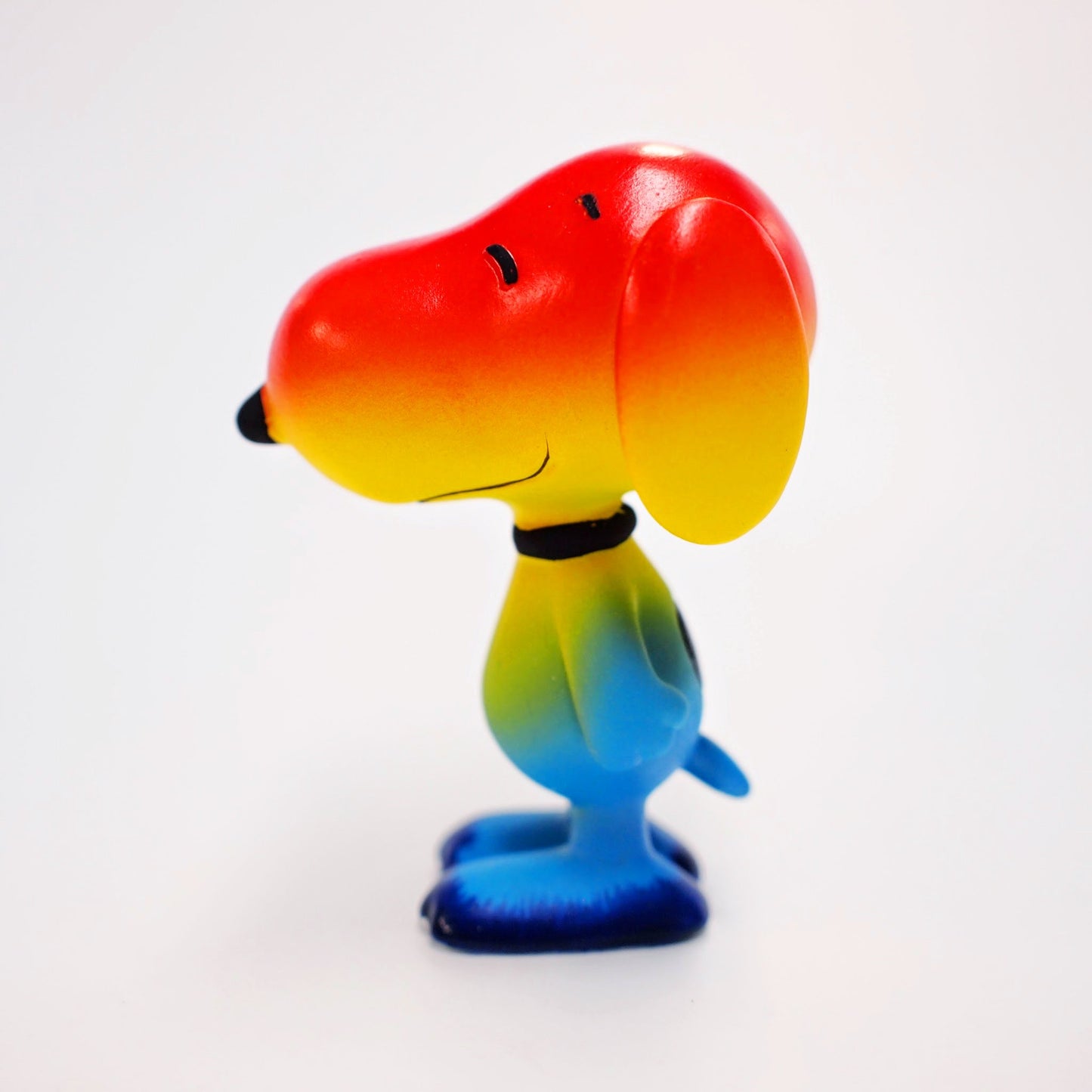 Department 56 Peanuts Chasing Rainbows Figurine, 3 Inch
