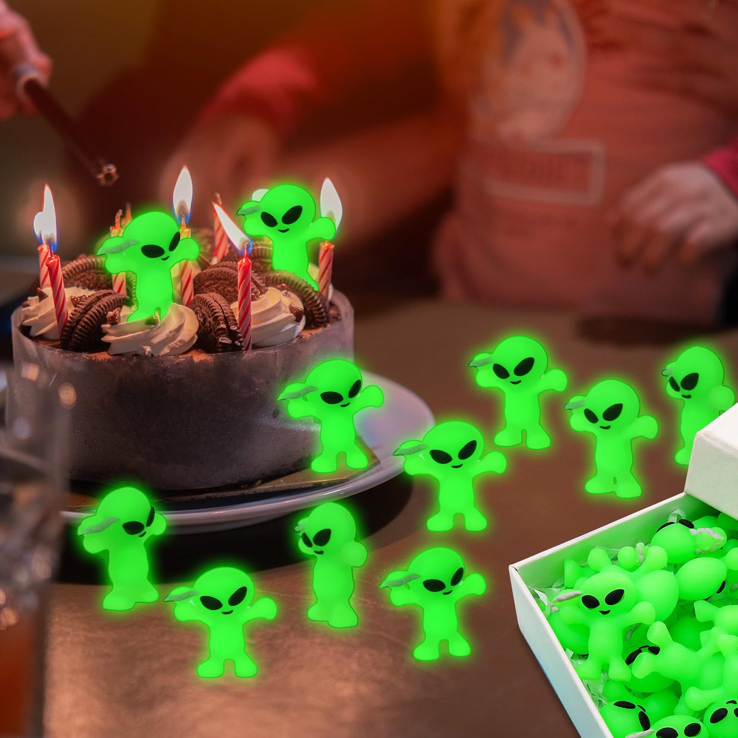 CroBlissful 100 Pcs Mini Alien Figures Glow in The Dark Space Ship Tiny Small Alien Figurine for Easter Toys Bulk Gift Space Par