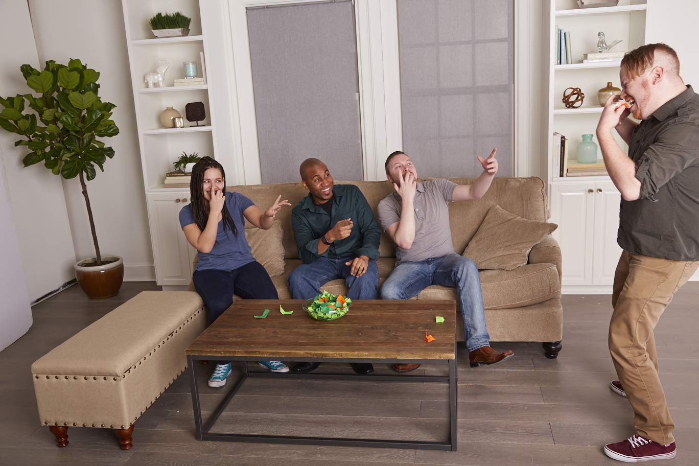 Games Adults Play 70033 Tossed Salad-Game: Ridiculousness in A Bowl, Green