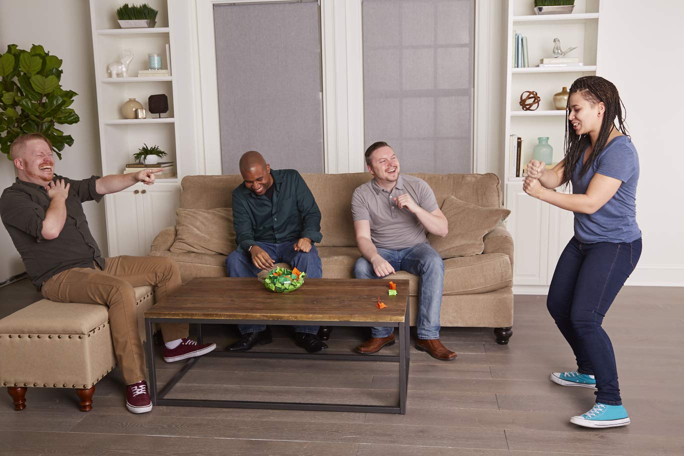 Games Adults Play 70033 Tossed Salad-Game: Ridiculousness in A Bowl, Green