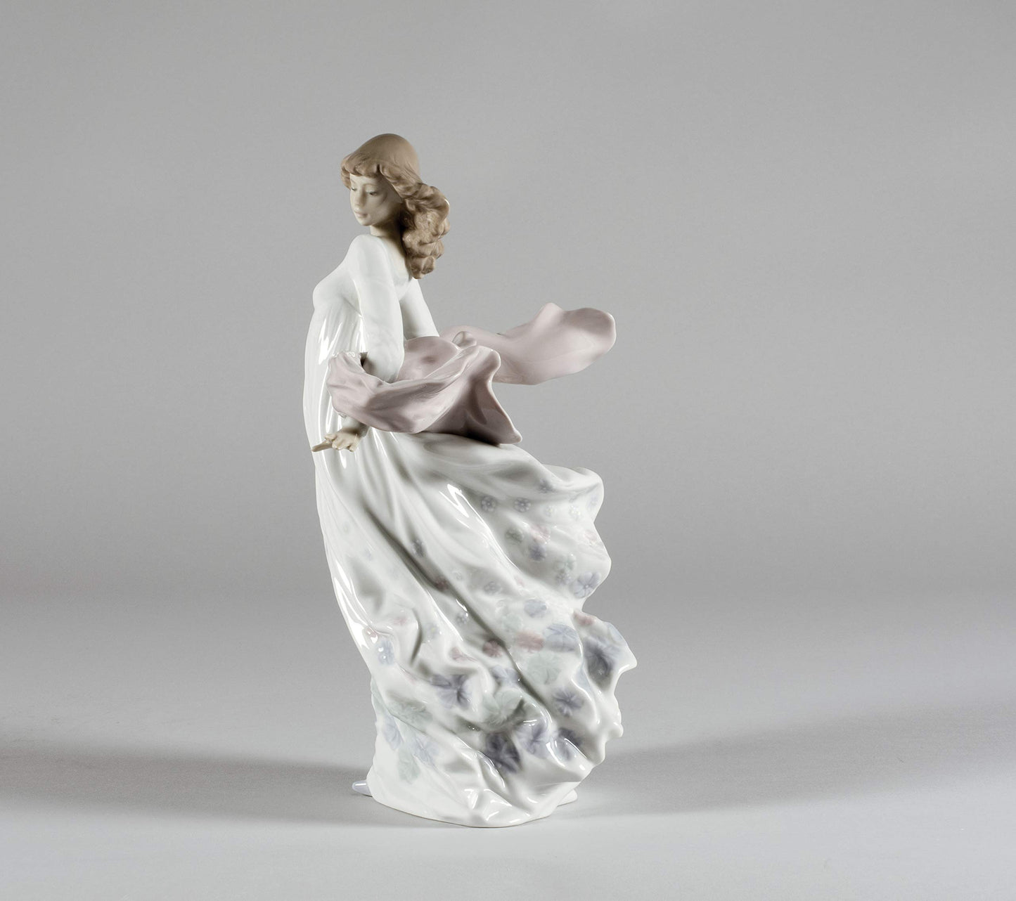 Lladró Spring Splendor Woman Figurine. Porcelain Woman Figure.