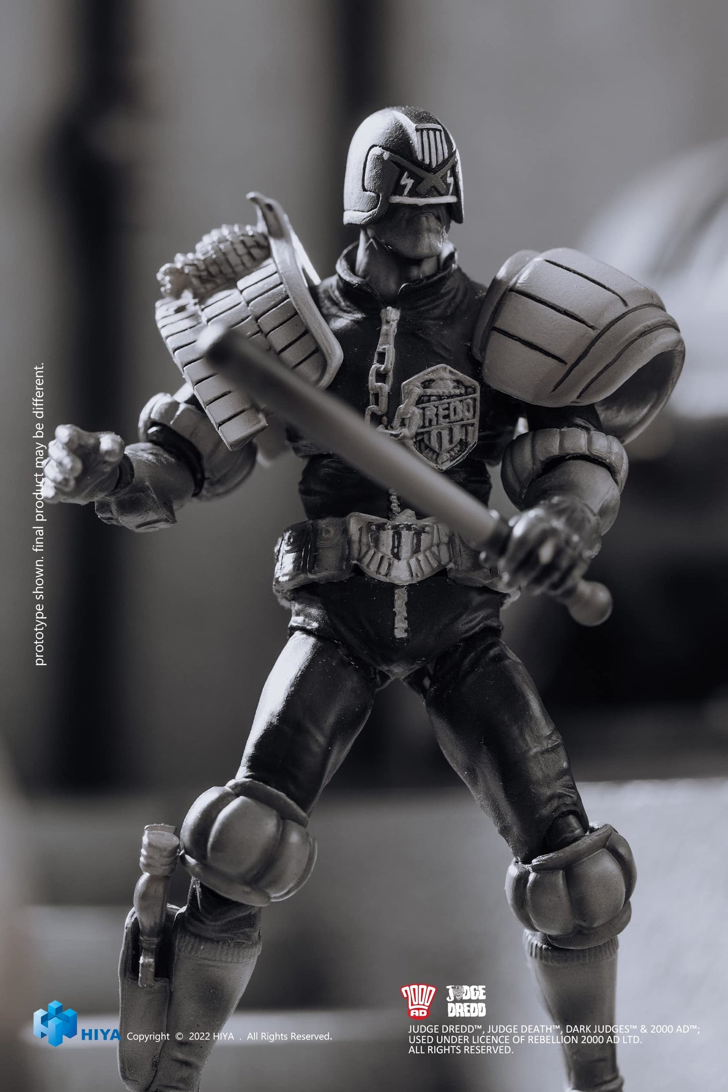 Hiya Toys Judge Dredd: Judge Dredd Black And White 1:18 Scale Exquisite Mini Action Figure