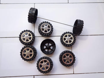 30 Pcs Plastic Roll 2mm Dia Shaft Toys Car Wheel with 15 Pcs Shaft Round Rod Axles for DIY Model Toy RC Car Truck Building Proje