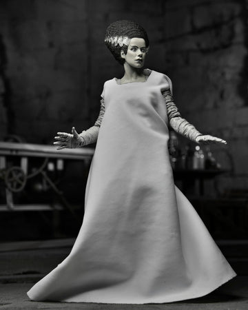 Neca - Universal Monsters Ultimate Bride Of Frankenstein 7' Action Figure