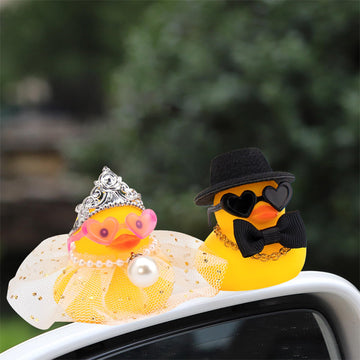 wonuu Pair Set of 2 Wedding Rubber Ducks  Bride Groom Duckies Marriage Rubber Duck Mini Couple Ducky for Ceremony Gift Souvenir Marry Blessings Elegant Heartwarming Present  White