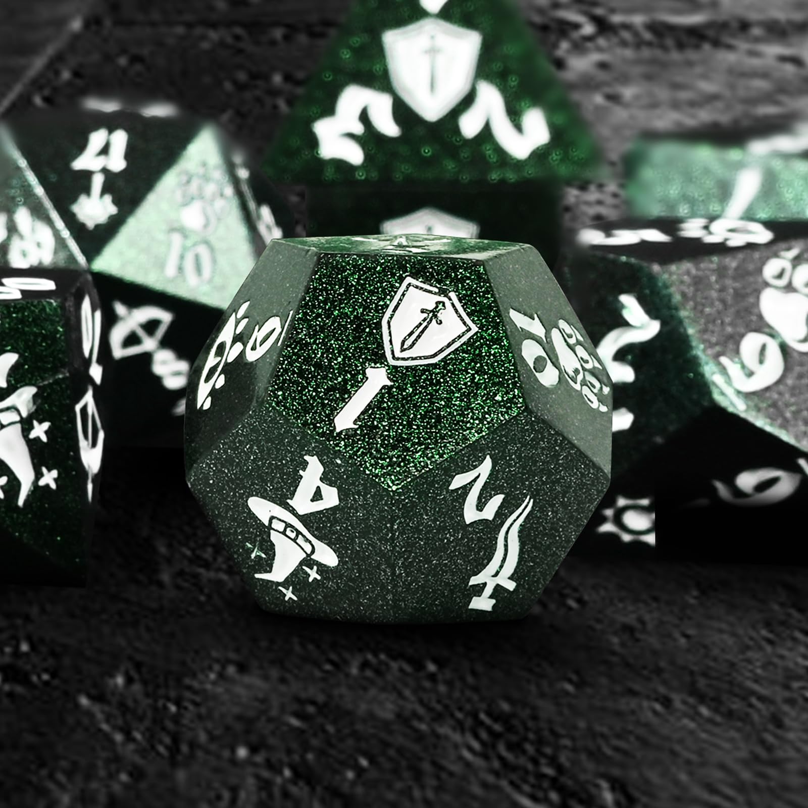 Banloga 7PCS Metal Dice Set for Dungeons and Dragons,Class Icons Dice,Role Playing Board Games Accessories (Green)