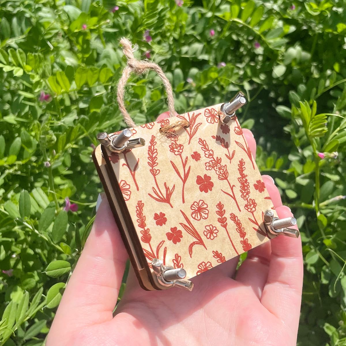 Happinit Micro Flower Press, Small Flowers Press Kit, Pocket Flower Pressing, Mini Plant Preservation Kit for Arts and Crafts Lo