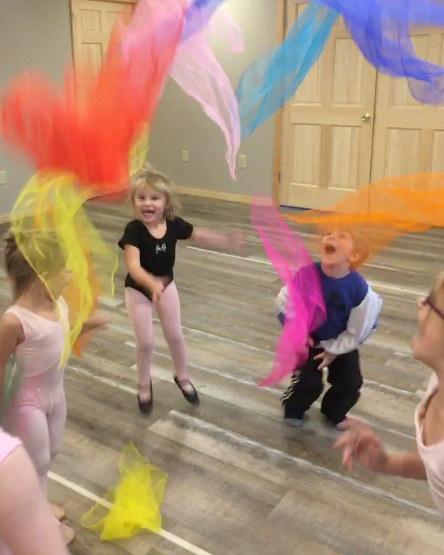 Dance Scarves 12 Pcs Juggling Scarves for Kids Play Silk Scarve for Babies Toddlers Children Movement Learning Education Musical