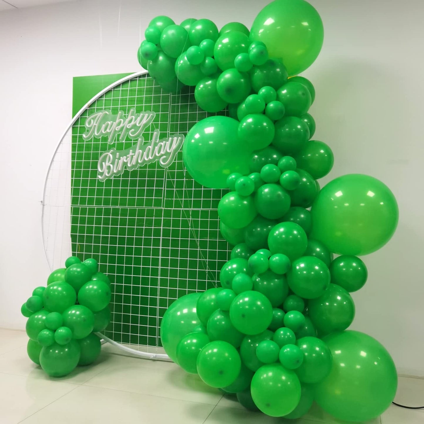 Moxmay 102 Pieces Green Balloons 18In 12In 10In 5In Different Sizes Party Balloon Kit For Birthday Halloween Christmas Wedding B