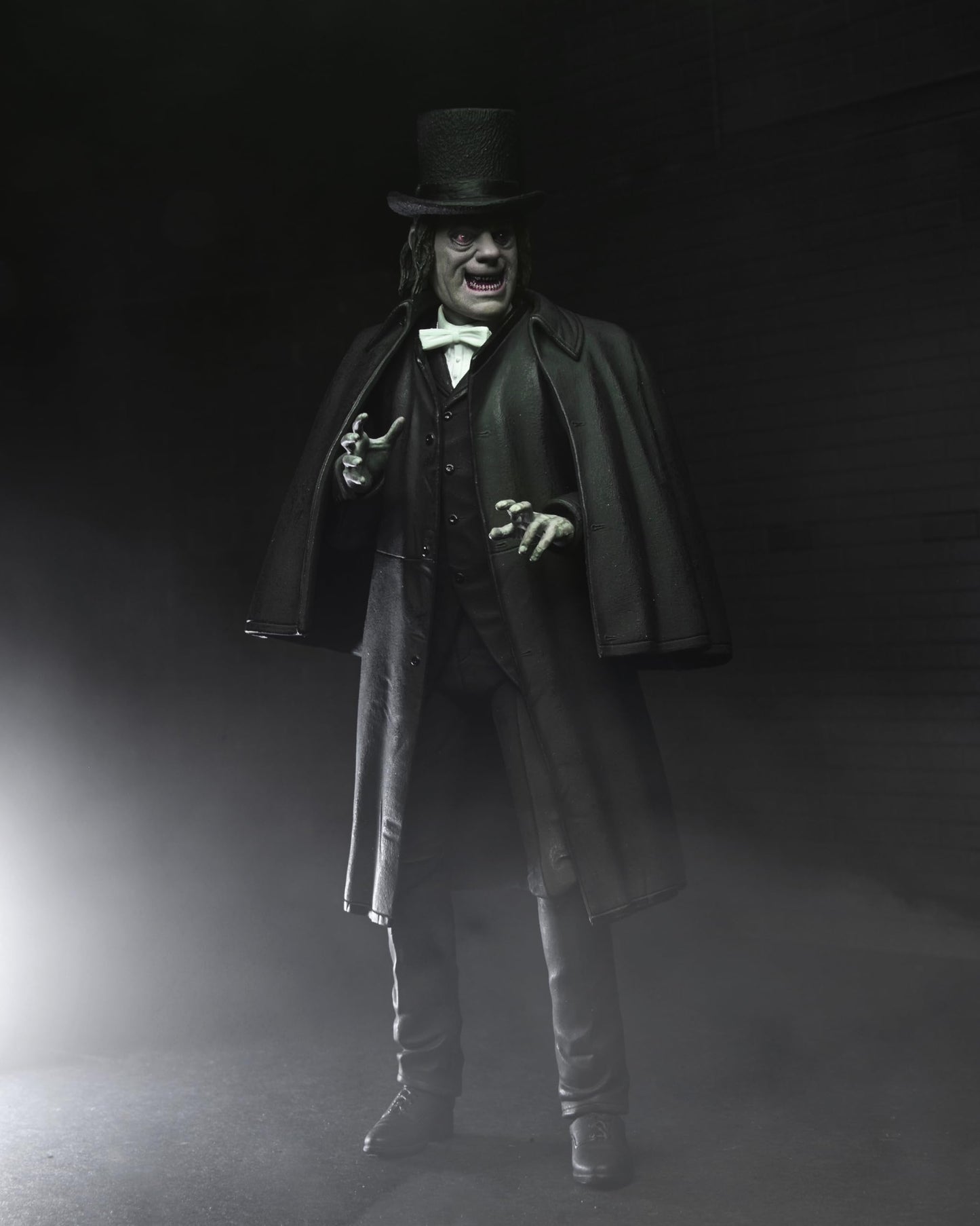 NECA London After Midnight Edward C. Burke 7" Ultimate Action Figure - Black Plastic, Model 061503