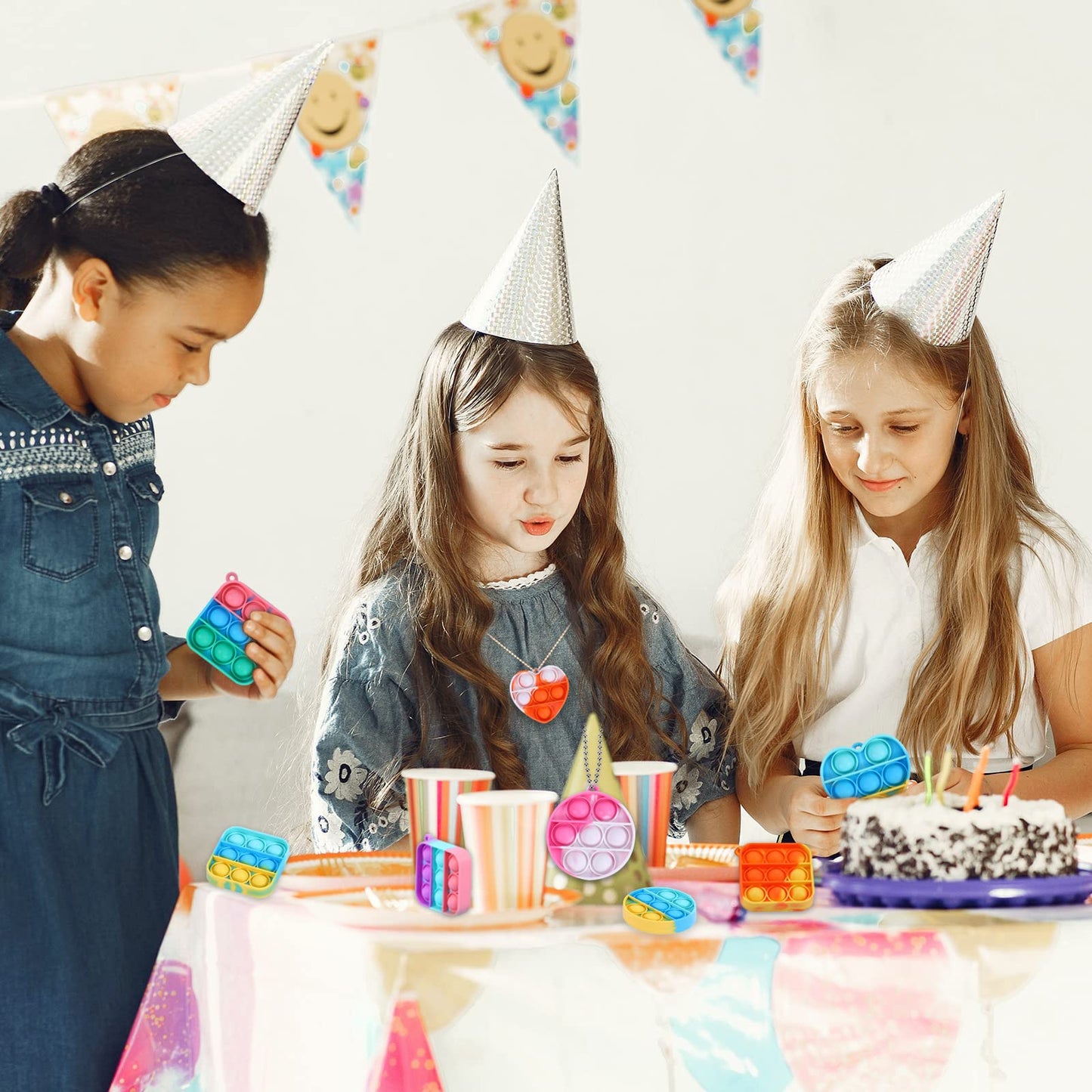 Arme 95Pcs Pop Fidget Toys,Party Favors Toddler Toy Pop Fidget Keychain Mini Fidget Toys Bulk Sensory Toys Stress Toys, Party Fi