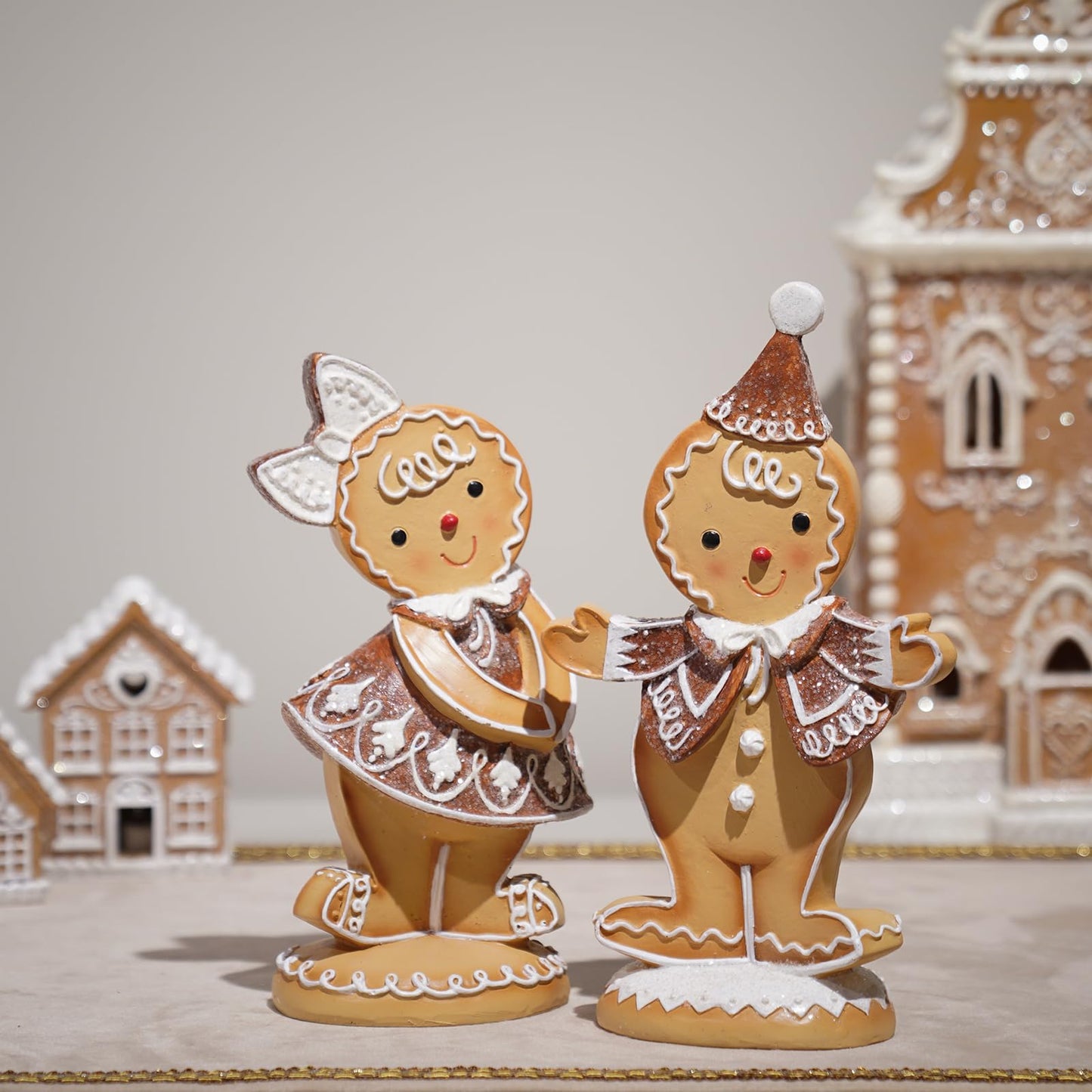 Gingerbread Decor Christmas Table Decorations - 2Pc Resin Xmas Gingerbread Boy and Girl Christmas Decorations Indoor Room Decor